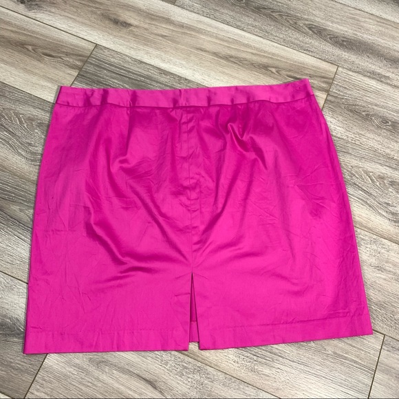 COPY - NWT Lane Bryant plus size fushia magenta stretchy pencil skirt Size 26 - Picture 3 of 12